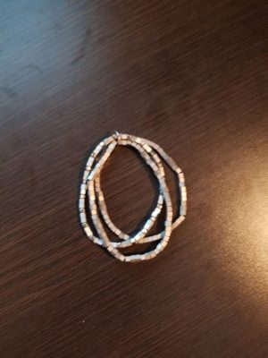 Armband hematitkuber treradigt med lite bling