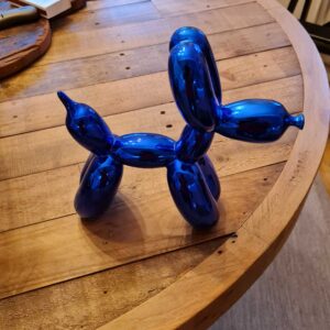 Elektropläterad blå ballong hund